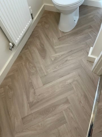 Herringbone vinyl cloakroom