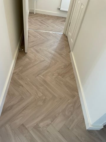 Herringbone vinyl landing